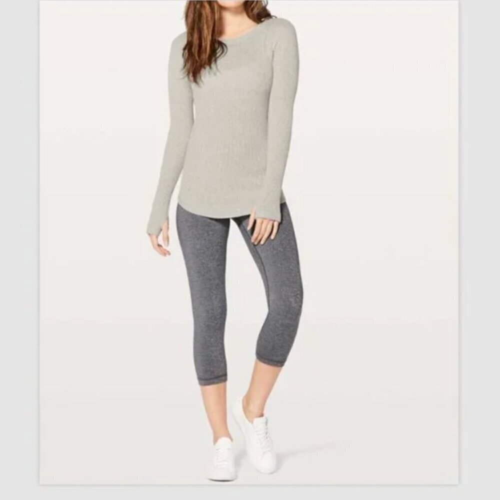 Lululemon Cabin Yogi Knit Sweater Women’s Size 4 est Gray Athleisure Activewear
